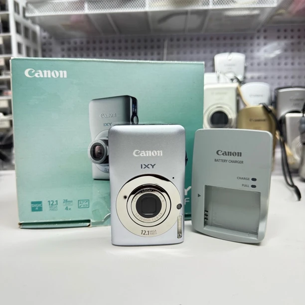 99新 Canon/佳能 佳能ixus105 原盒 银色 日文英文 屏幕微微暗角