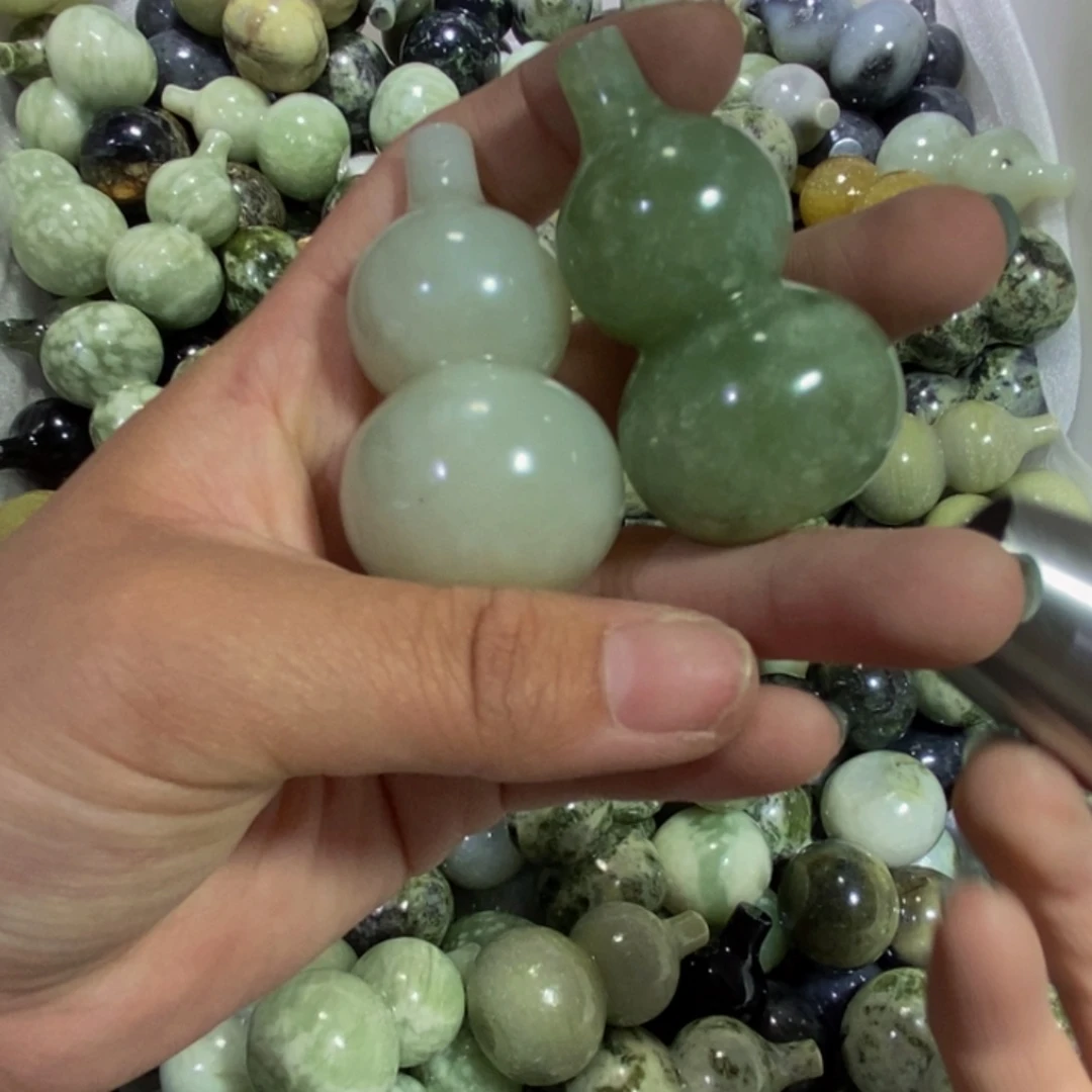 蛇纹石玉未镶嵌颈饰127