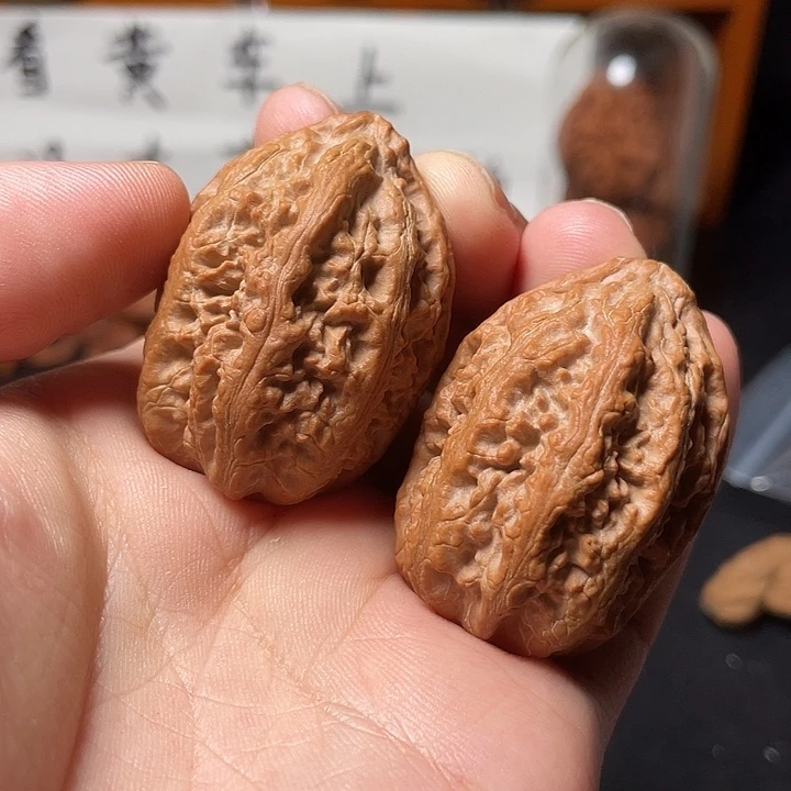 文玩核桃把件南疆石