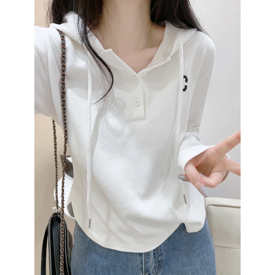 白色连帽长袖T恤衫女春秋季设计感刺绣C字母宽松卫衣弧形下摆上衣