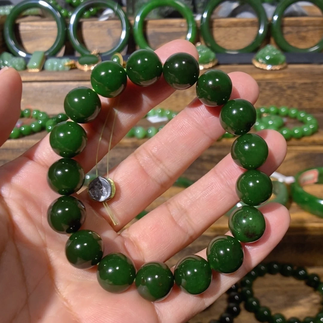 【闪购商品】吊坠(不含链)未镶嵌和田玉俄七红皮菠菜绿手串 12