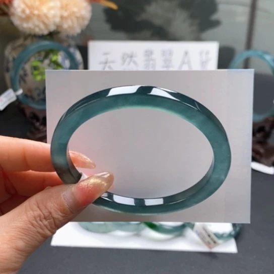 翡翠手镯未镶嵌62尺寸