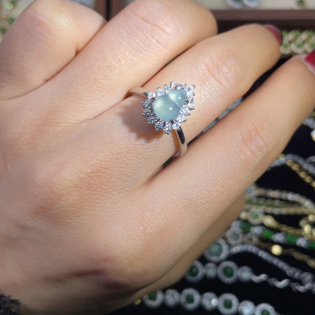 翡翠合金颈饰翡翠