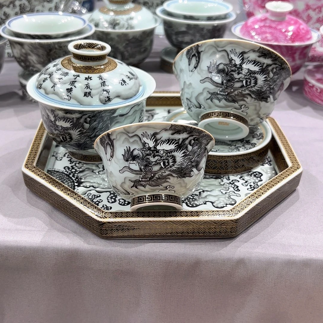 瓷片景德镇瓷器精品陈列