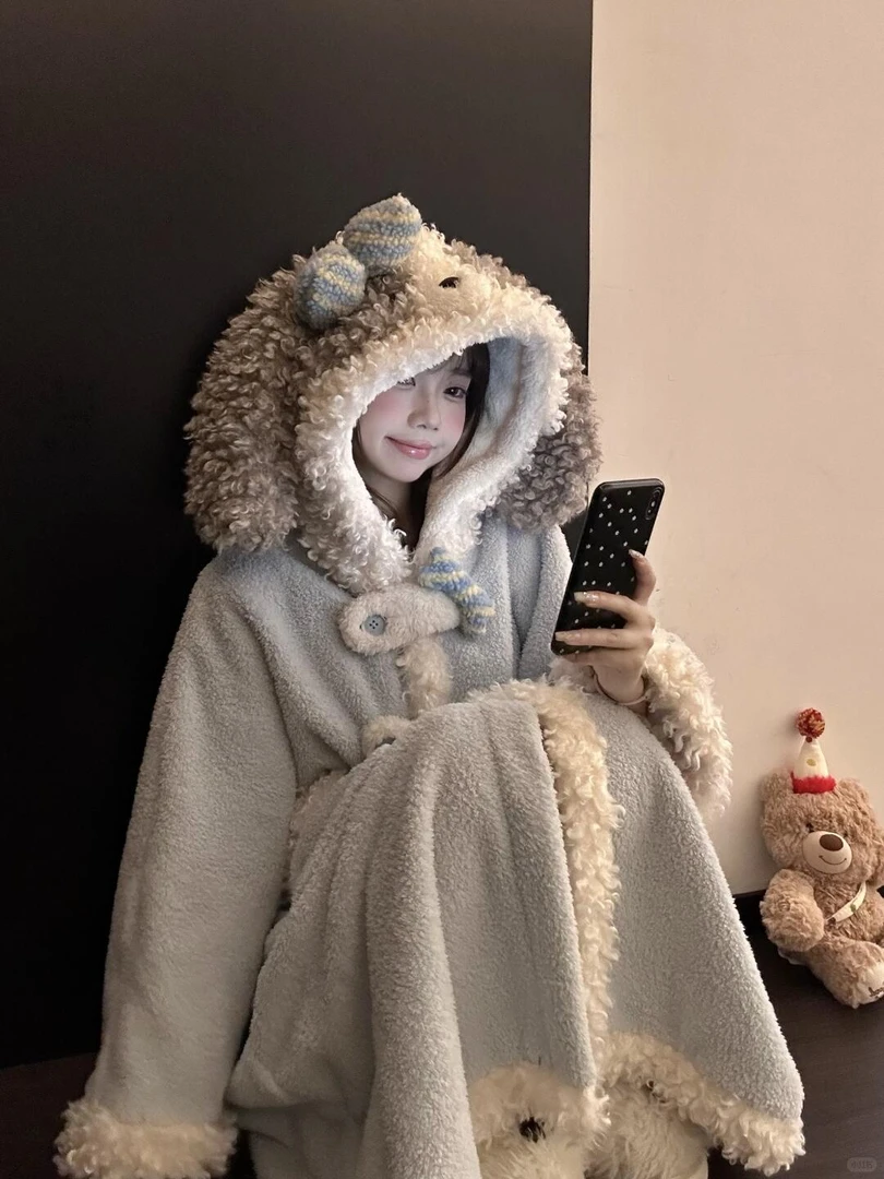 冬季新款可爱狗狗睡袍女珊瑚绒加绒加厚甜美少女可外穿家居服套装