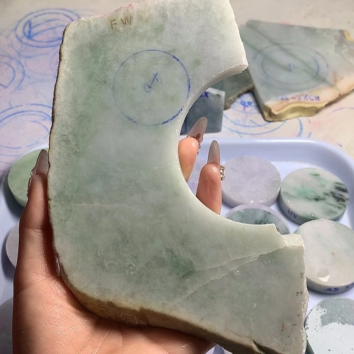 翡翠散珠翡翠吊坠