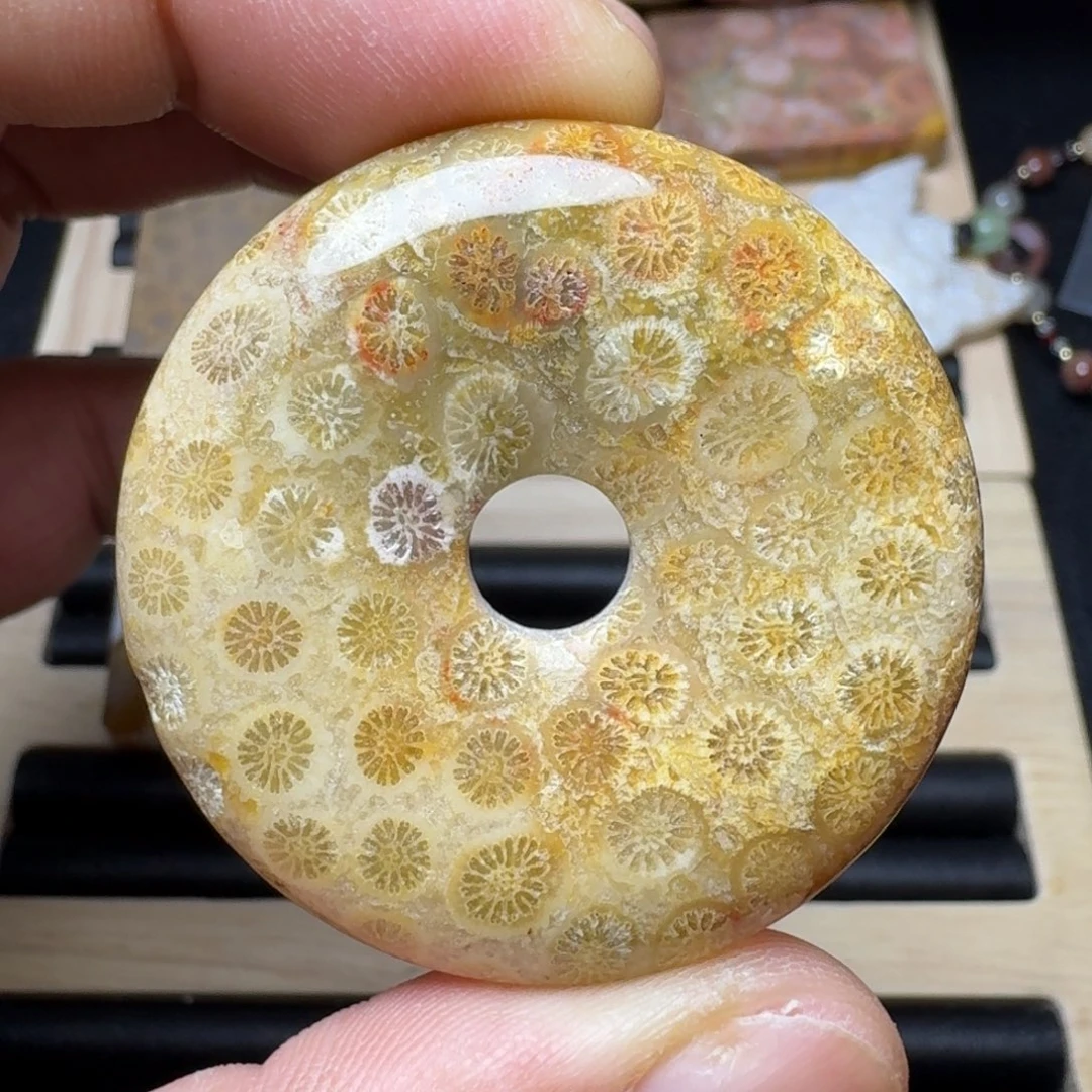 未镶嵌纯天然色有机玉石保真色硅化玉