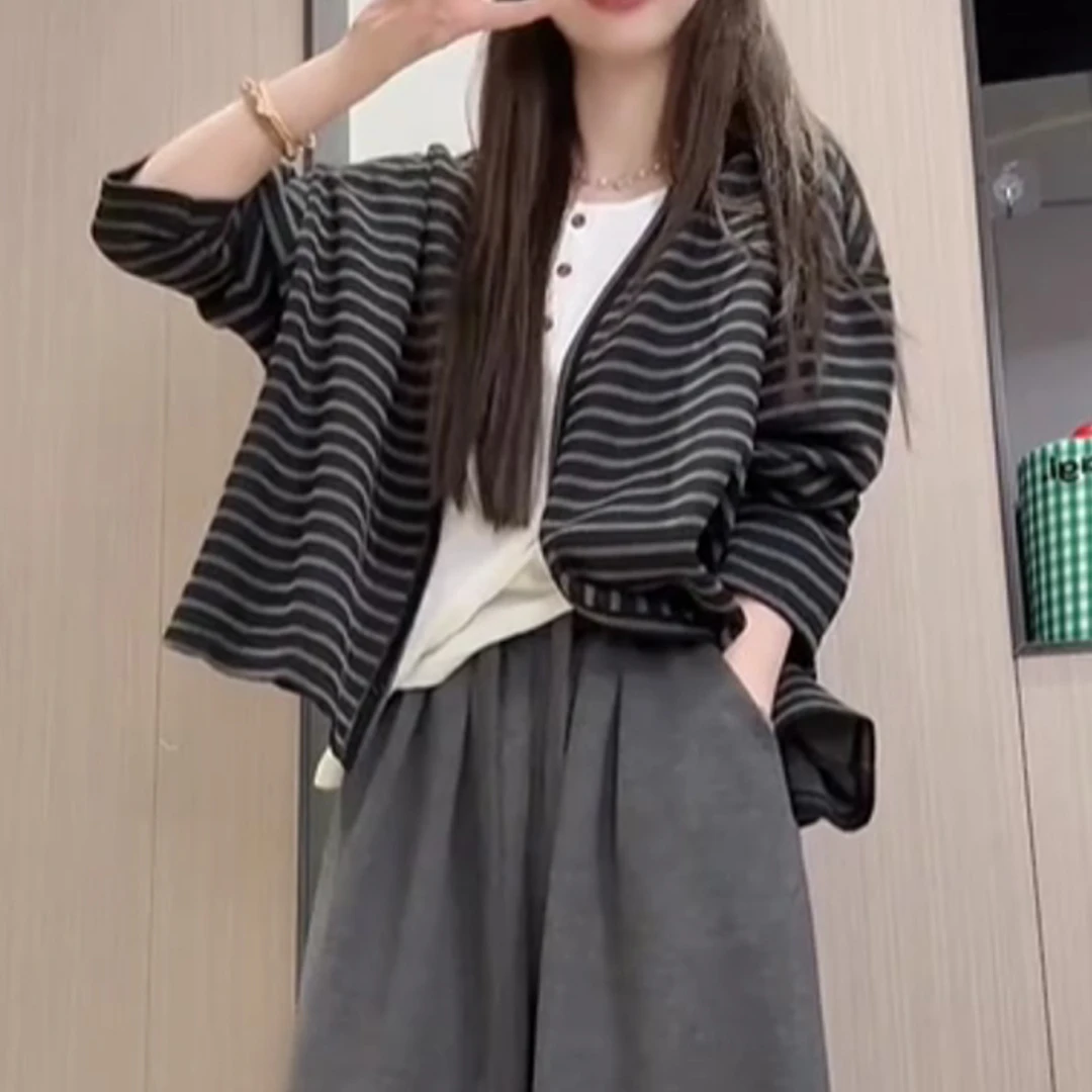 大码韩版2025秋季新款休闲显瘦慵懒风百搭条纹v领开衫外套女+背心