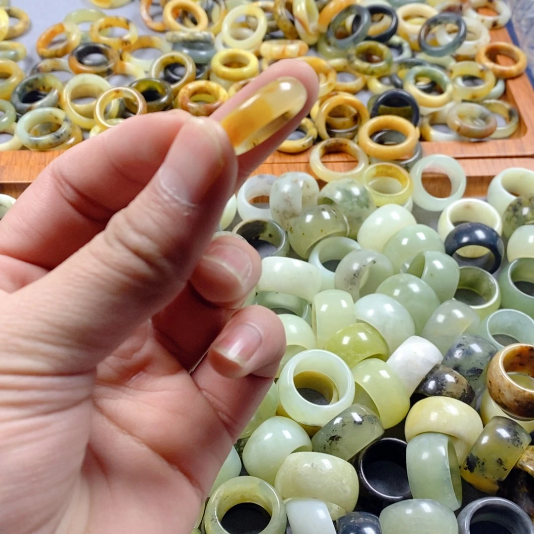 蛇纹石玉未镶嵌戒指108.