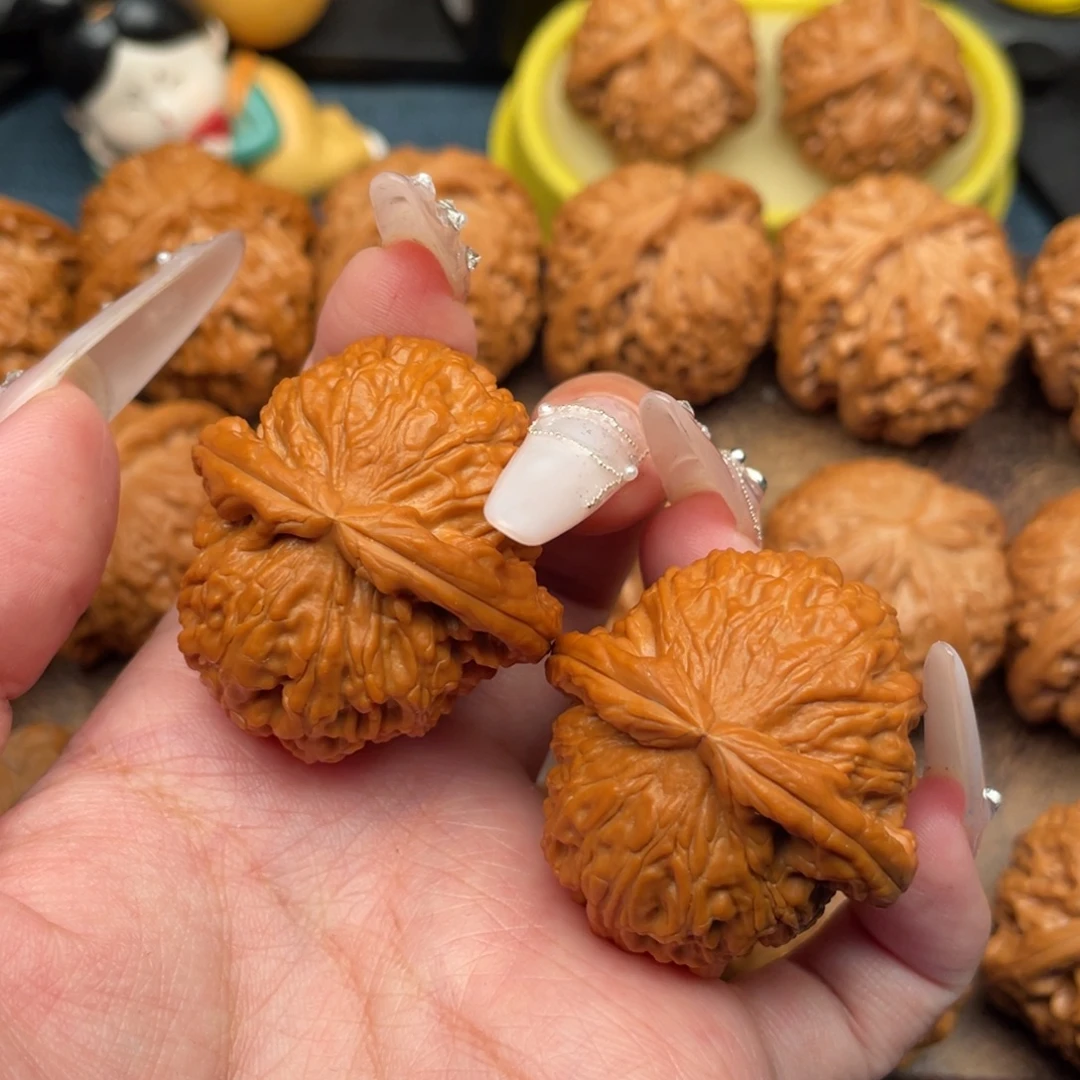 把件文玩核桃全品精配满肉球白38.5