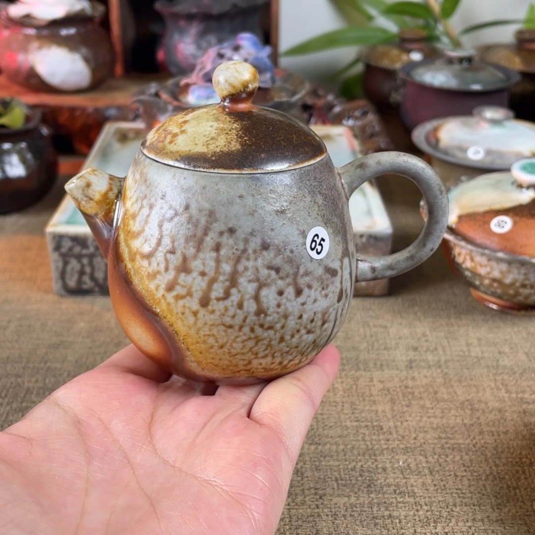壶。  柴烧。       容量120