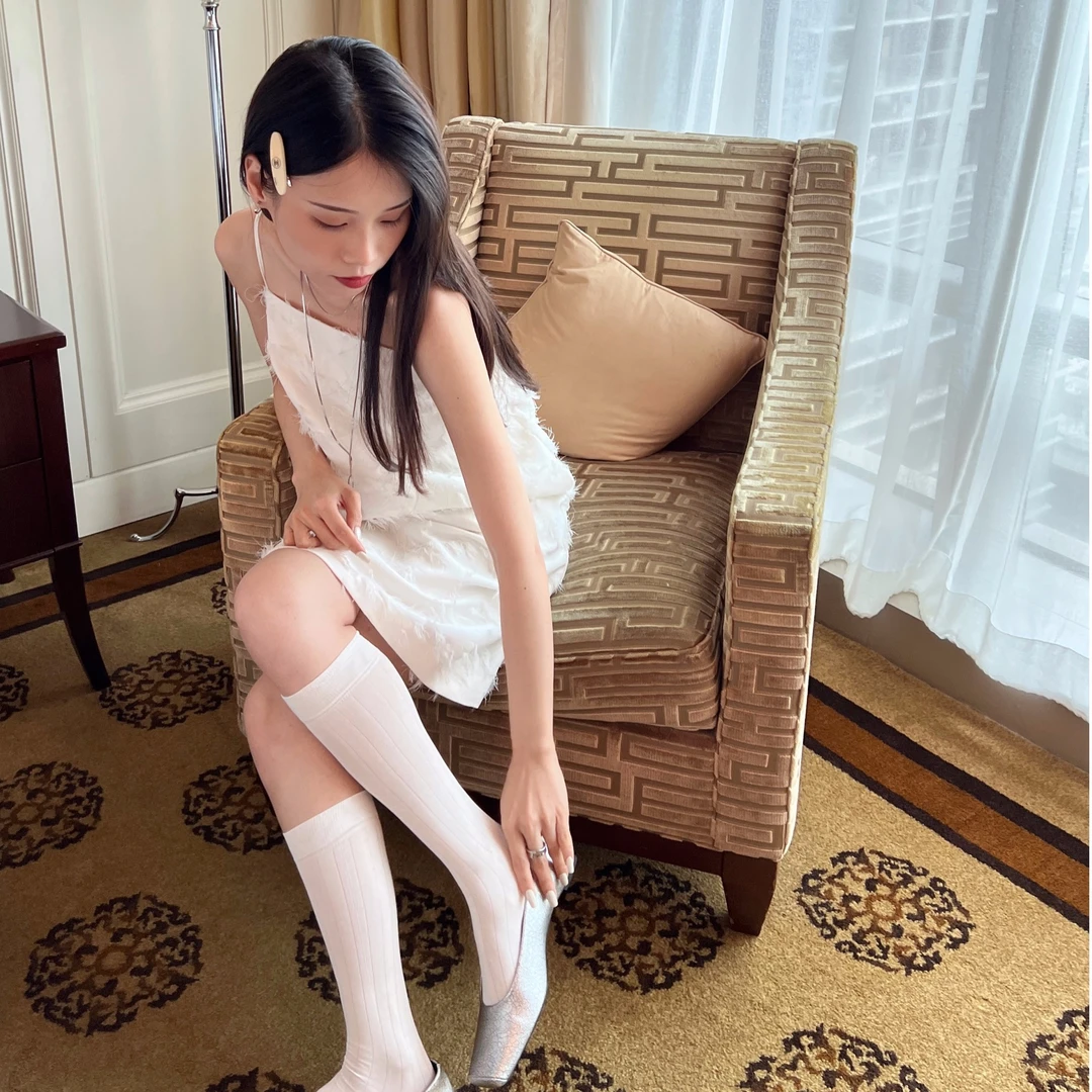 宽松慵懒连衣裙春夏洋气简约薄款圆领纯色吊带