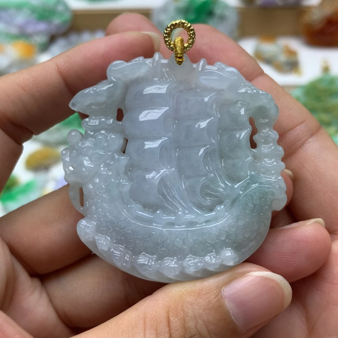 翡翠未镶嵌颈饰翡翠