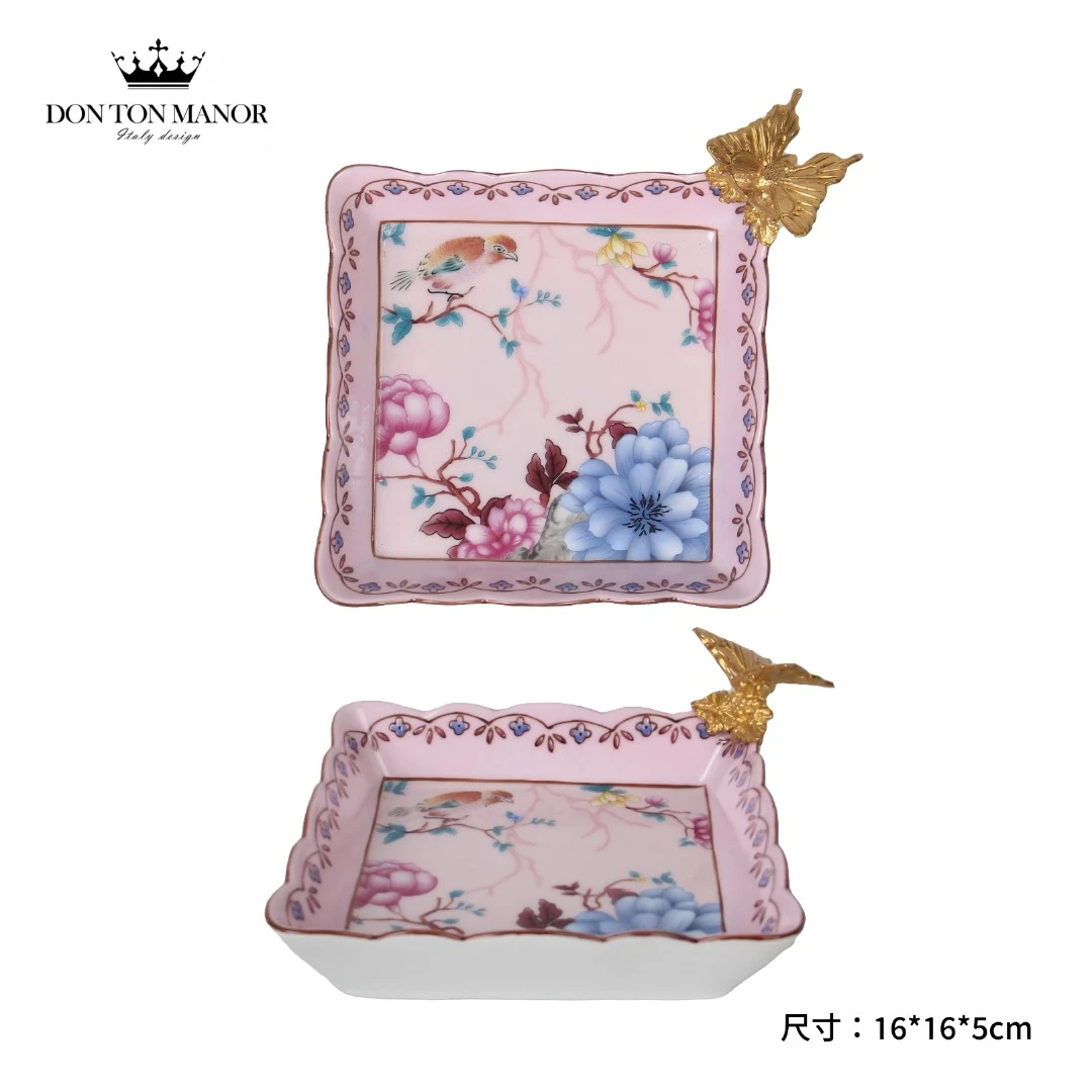 意大利DONTONMANOR高级手绘少女粉雀上枝头镶黄铜花开富贵甜品盘