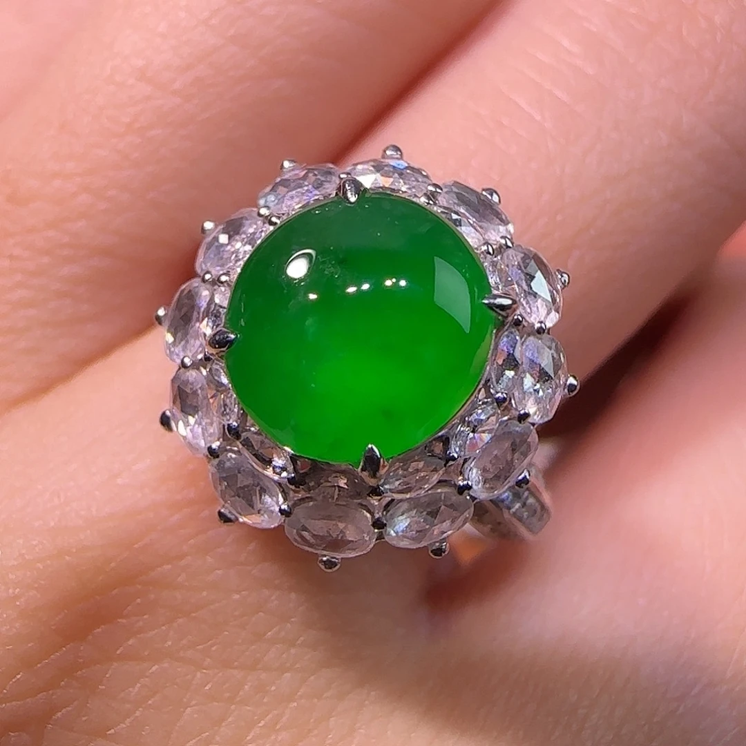 翡翠18K金镶嵌戒指