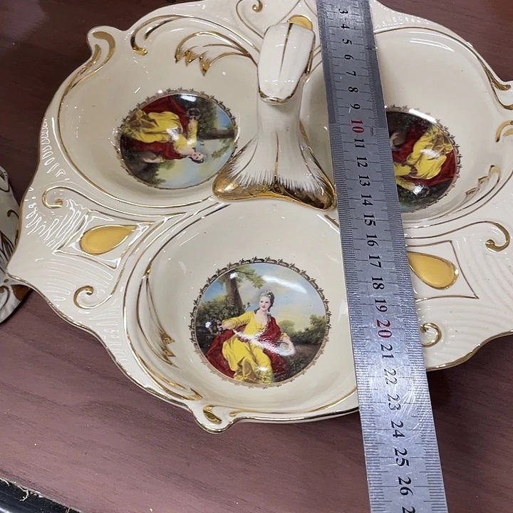 瓷片瑕摆。。。。。。。。。。。。。。