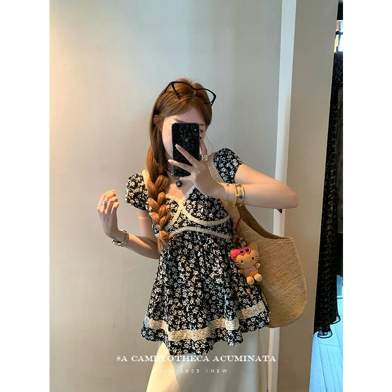 LUU桃喜儿/碎花蕾丝小衫女夏宽松短款泡泡袖上衣设计感纯棉衬衫