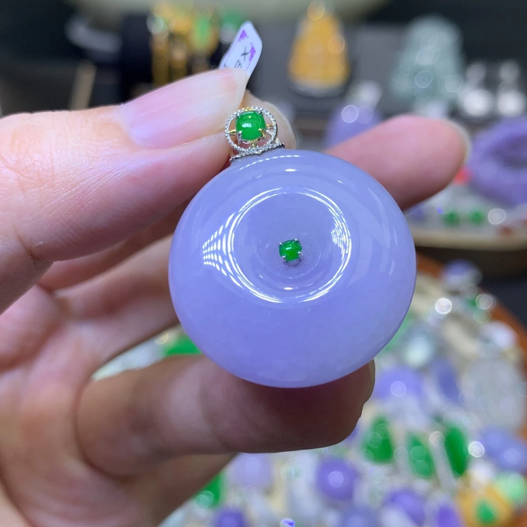 颈饰18K金镶嵌翡翠