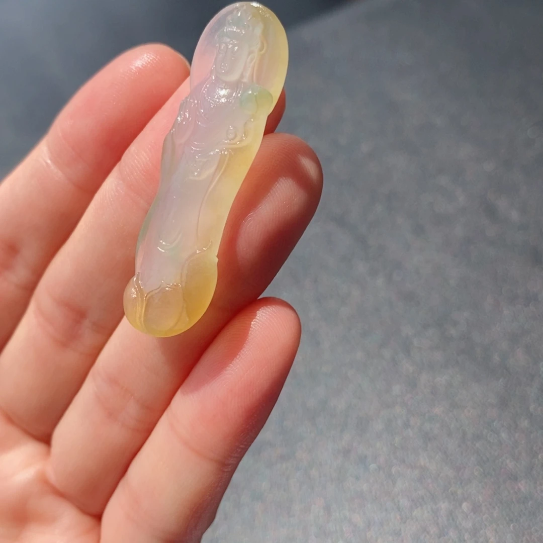 定制翡翠未镶嵌观音