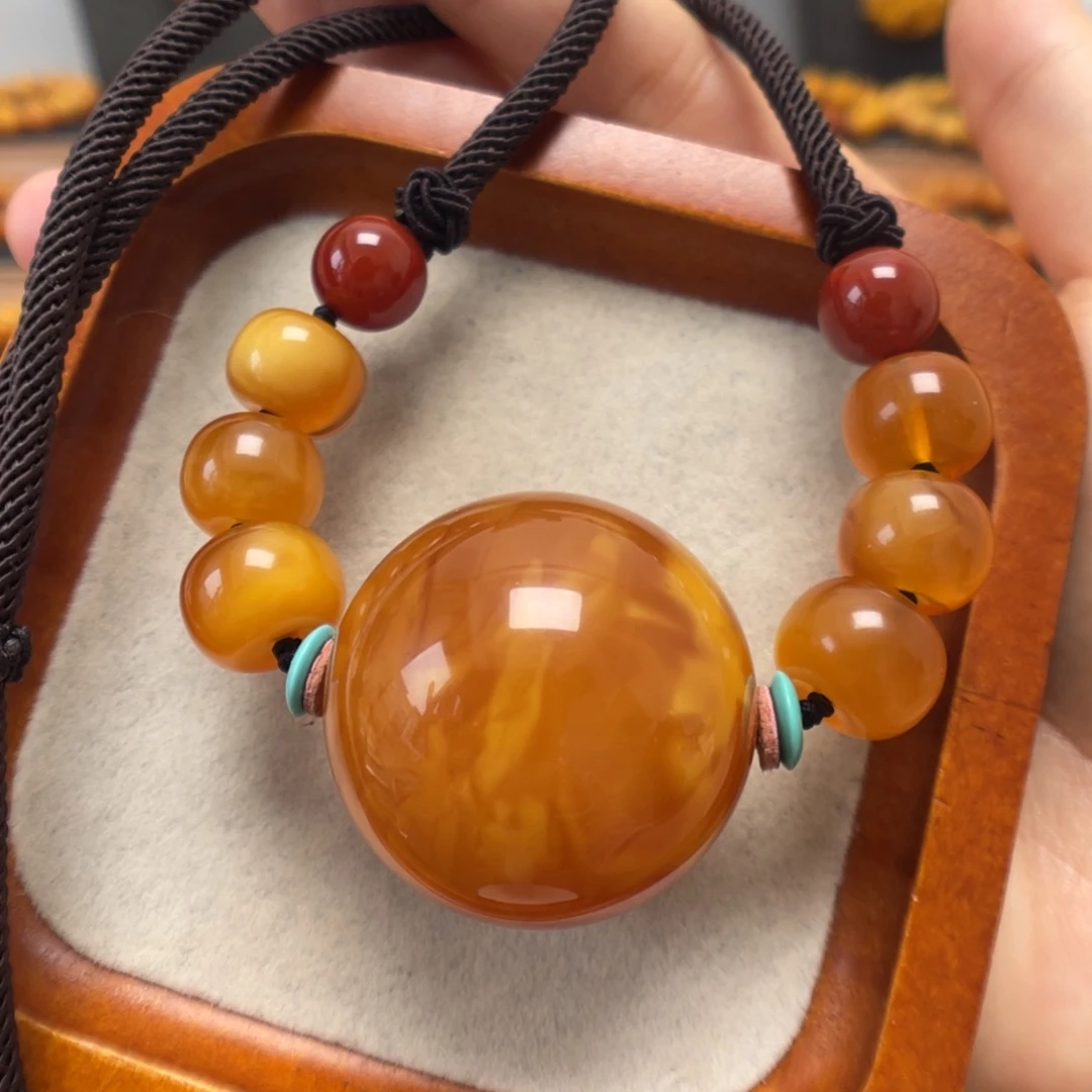 蜜蜡未镶嵌颈饰蜜蜡