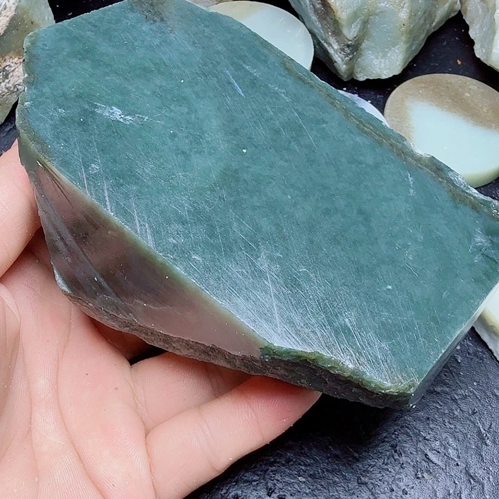 未镶嵌和田玉（糖玉）珠宝奇石