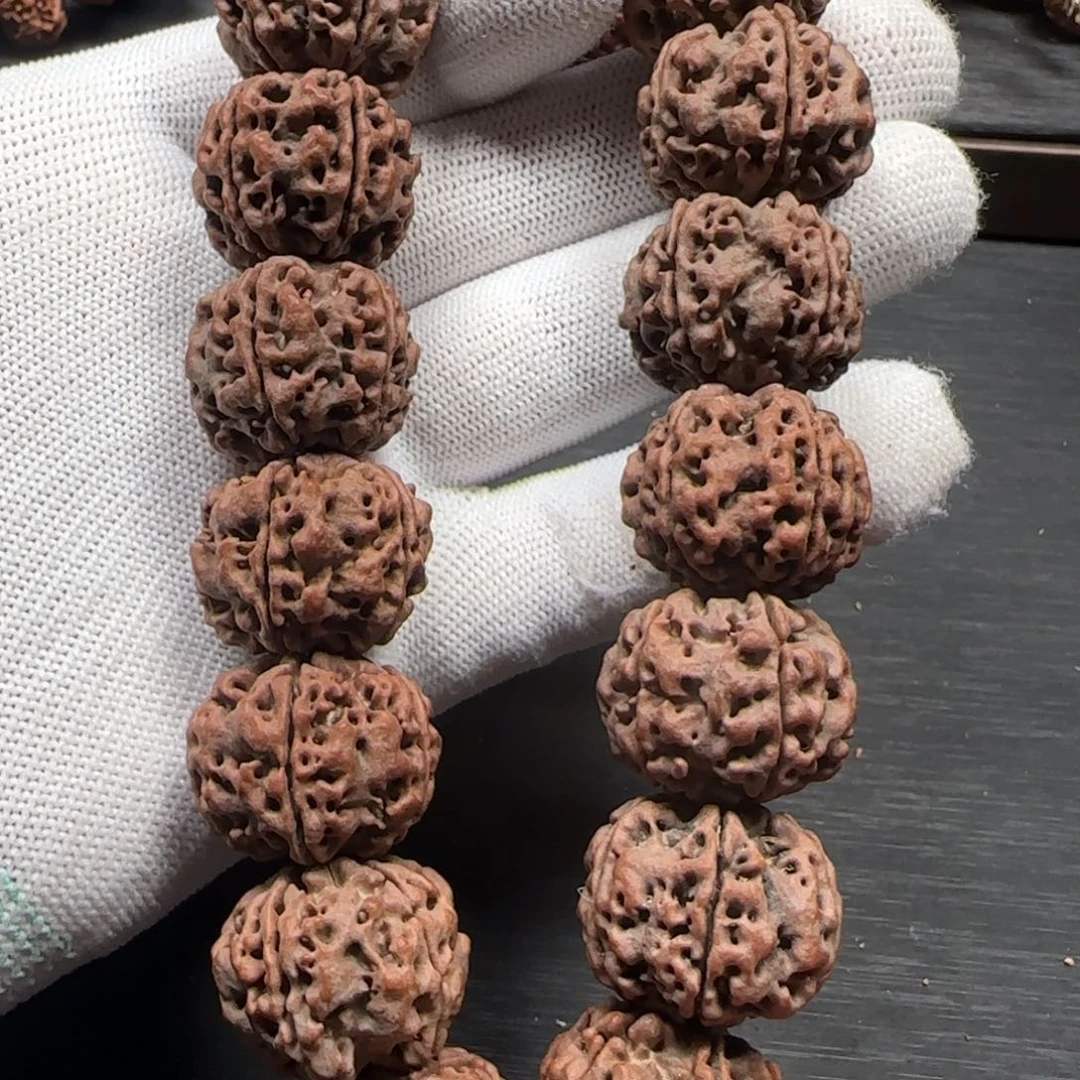 金刚菩提手串23+mm豆腐块梅花