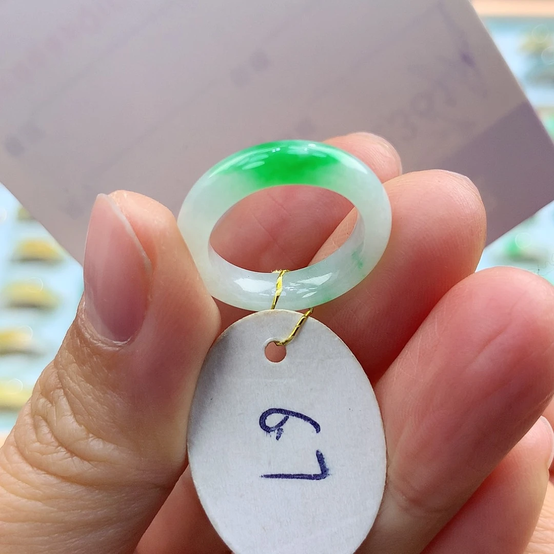 翡翠戒指未镶嵌Z*e6.7圈