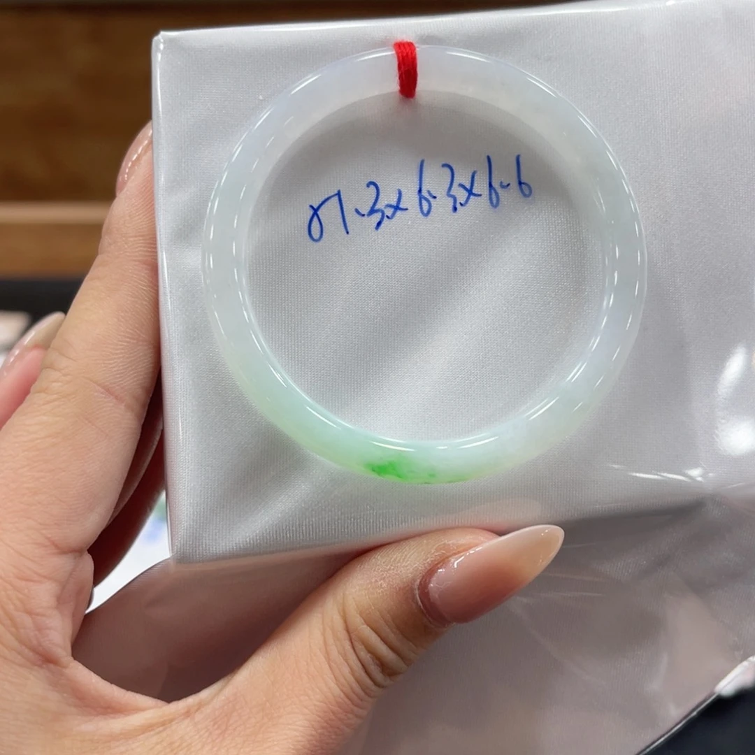 未镶嵌手镯翡翠翡翠