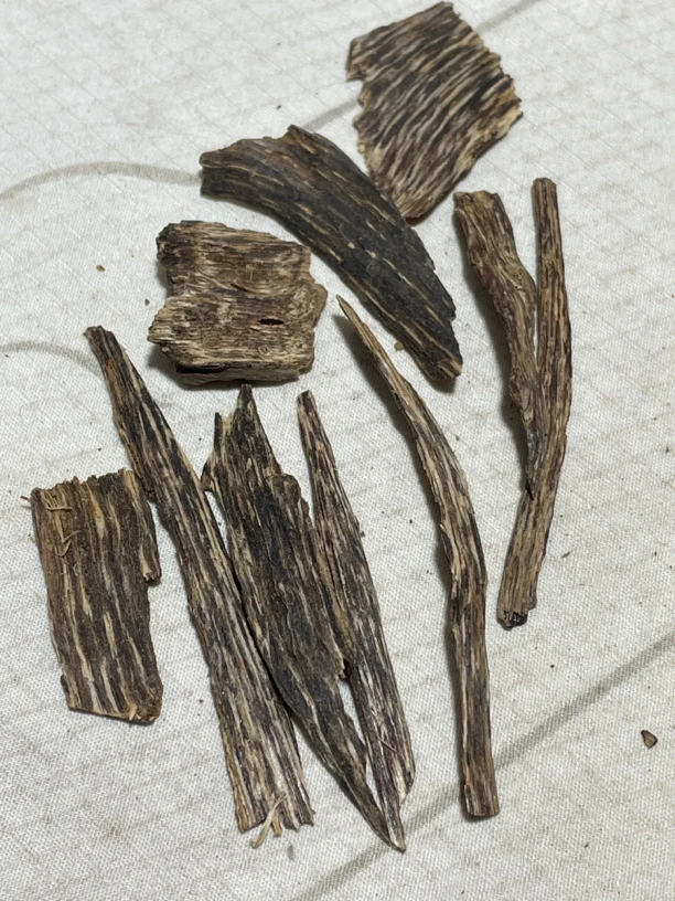 沉香花棋楠3.48克，真菌结香，油脂鲜艳，花香清爽，干净舒服。