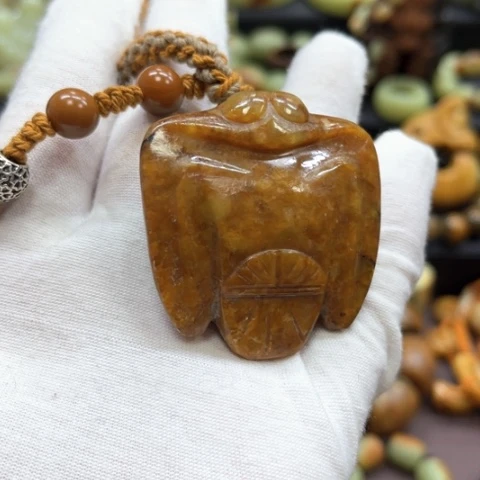 忌***吃未镶嵌岫岩河磨玉（透闪石质玉）挂件