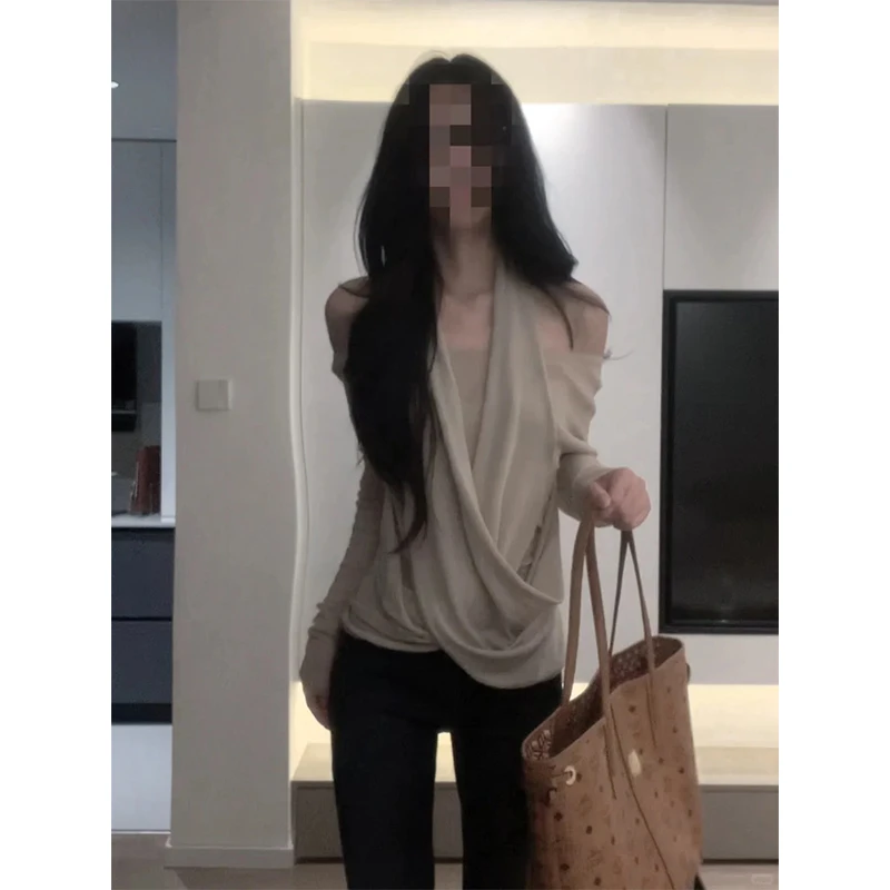 气质高级感春秋穿搭一字肩挂脖拼接纯欲长袖上衣修身显瘦直筒裤子