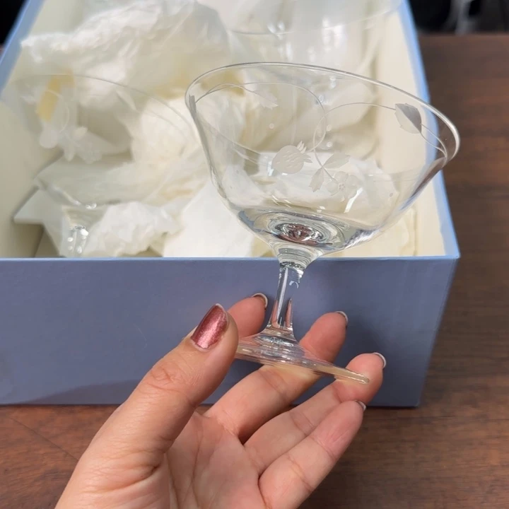 一个陶瓷物件哈哈哈哈