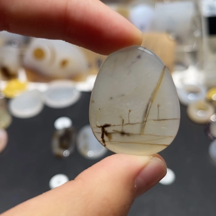 玛瑙/玉髓颈饰未镶嵌