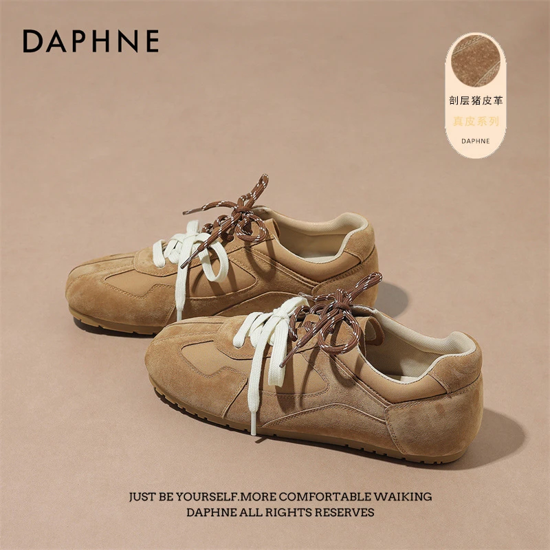 达芙妮日系休闲运动平底鞋单鞋女鞋百搭雪地防滑透气德训鞋女