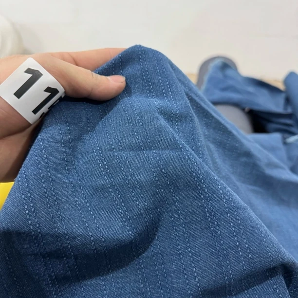 115  设计师款提花牛仔面料3米价