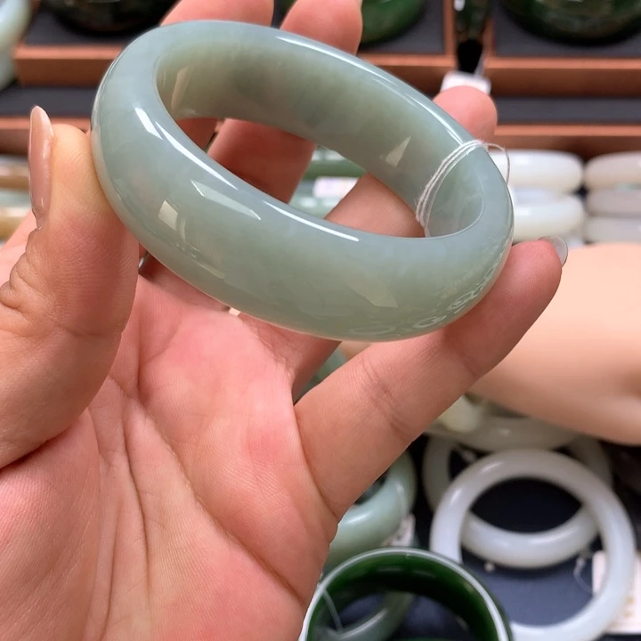 【闪购商品】未镶嵌手镯和田玉