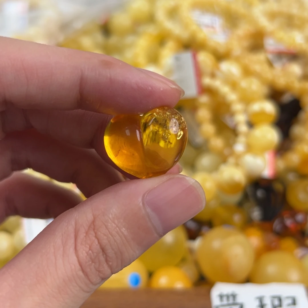 琥珀未镶嵌珠宝奇石