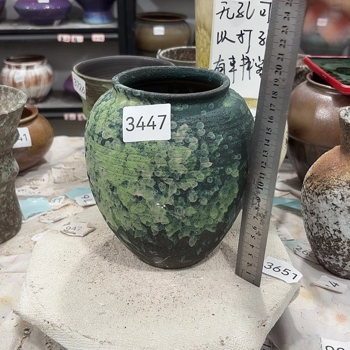 摆件高18，口9，有孔3447