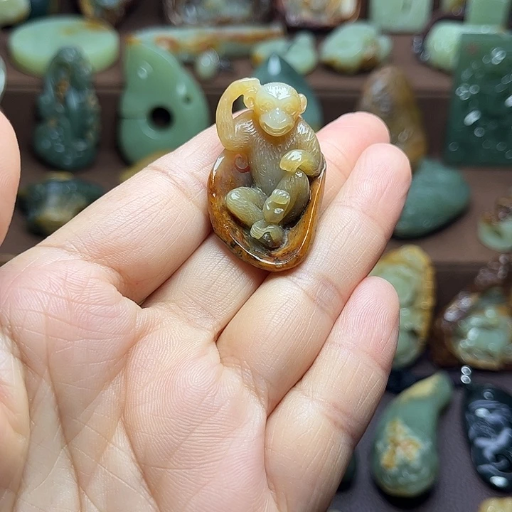 岫岩河磨玉（透闪石质玉）未镶嵌颈饰