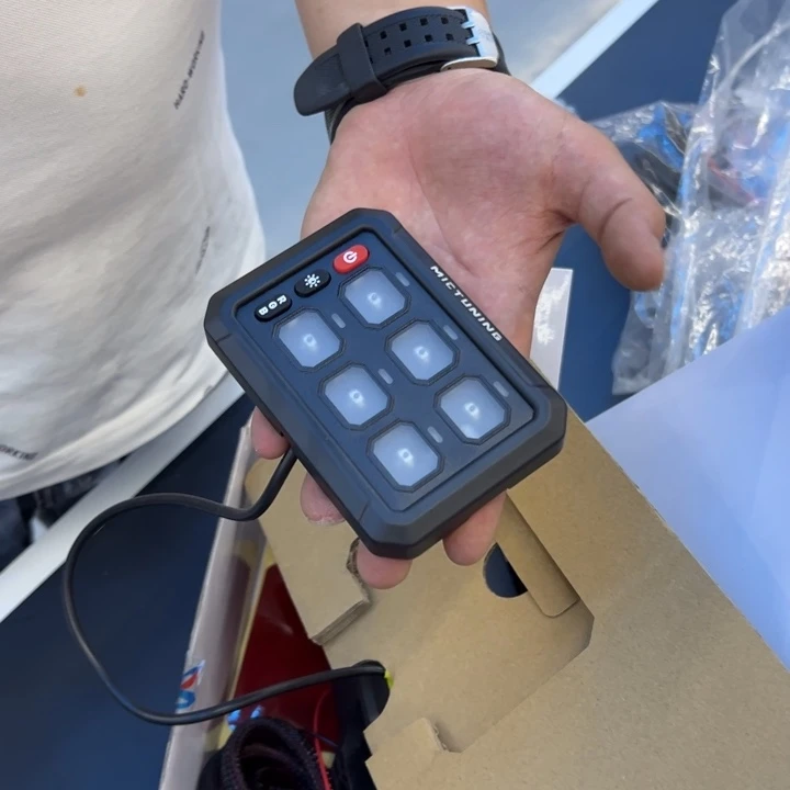 猛禽通用六路继电器