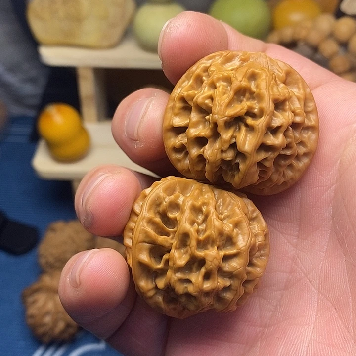 文玩核桃把件38全品秦闷