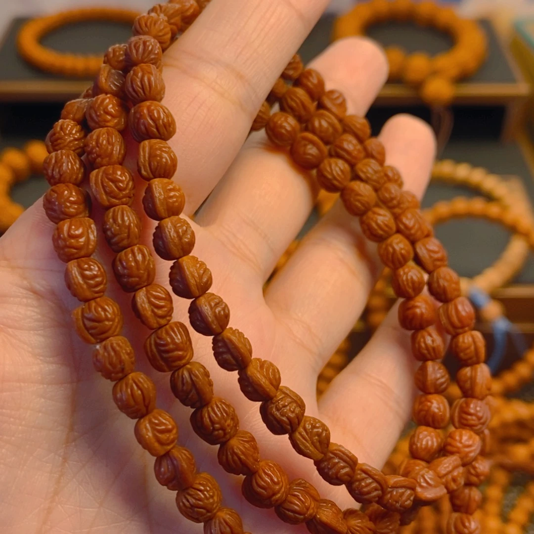 低***生吊坠桃核秦岭森林06