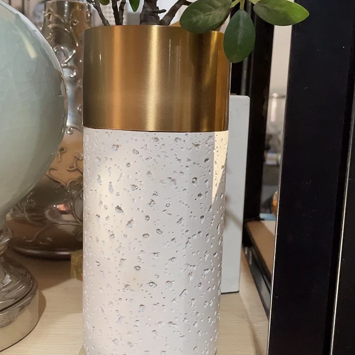 陶瓷花瓶，茶杯茶具。