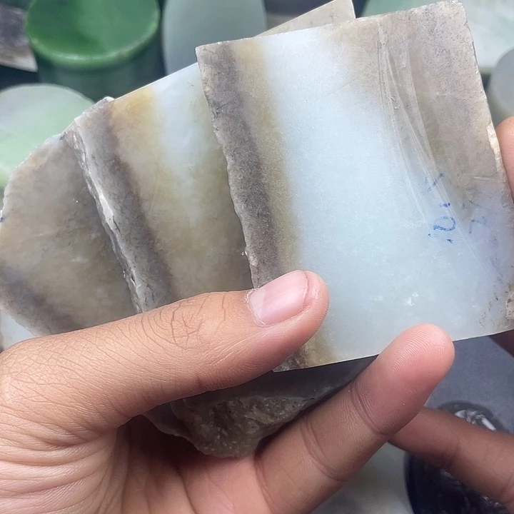 品***道和田玉未镶嵌颈饰