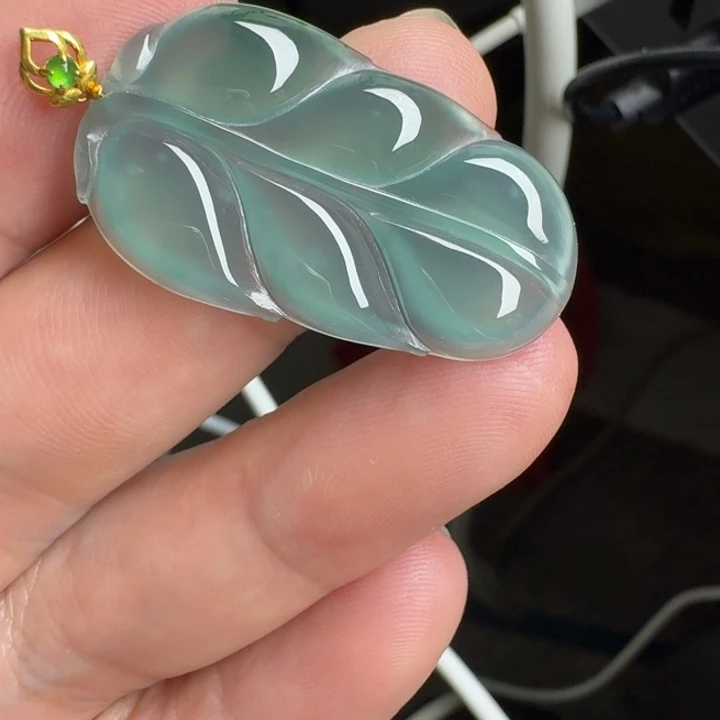 吊坠(不含链)18K金镶嵌翡翠