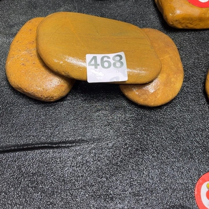 纯***雞琉璃手工艺品木头人和一批年轻的