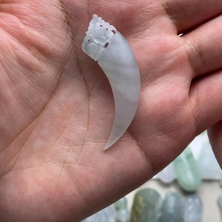 未镶嵌定制翡翠天然缅甸翡翠吊坠