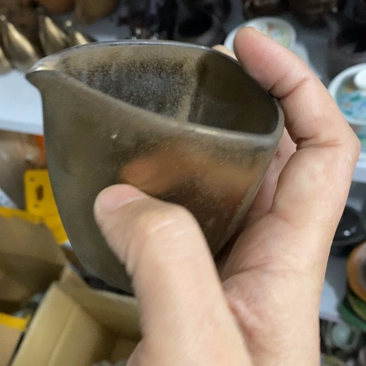 陶瓷艺术品及陶瓷壶