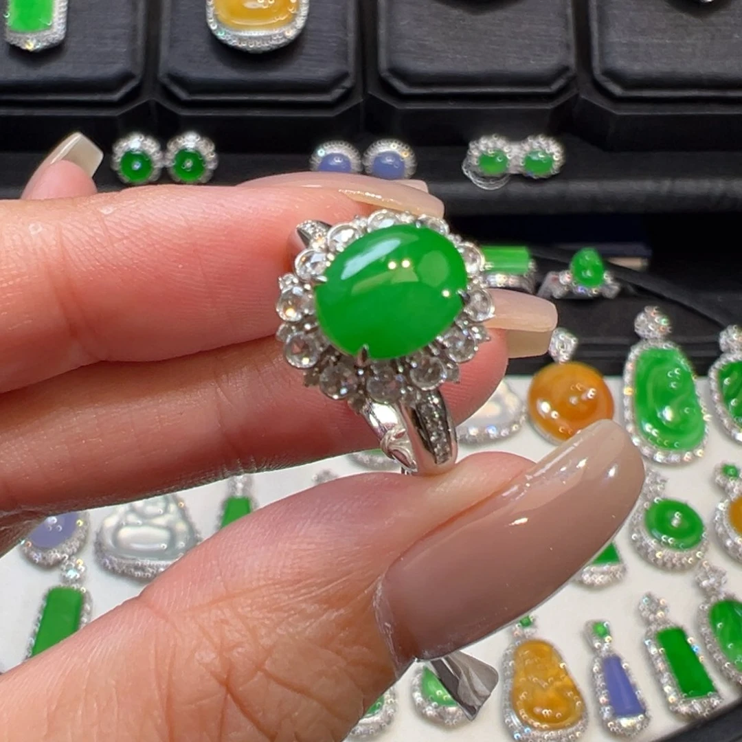 翡翠戒指18K金镶嵌收到货48小时鉴赏期