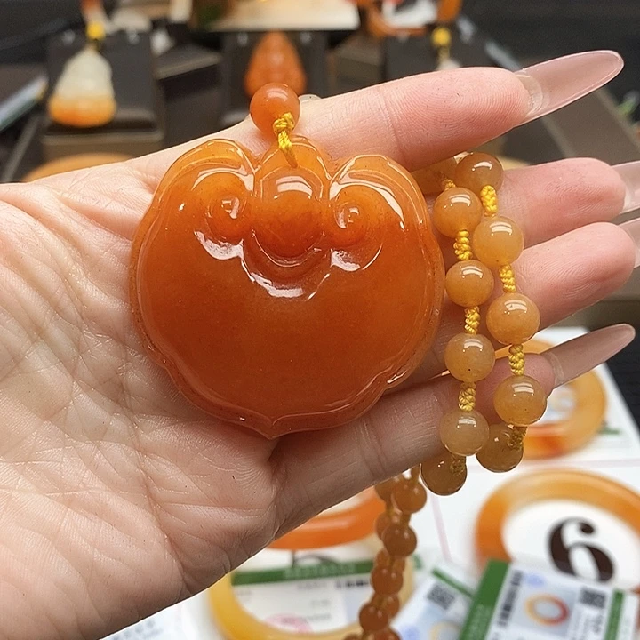 石英质玉（黄龙玉）未镶嵌吊坠